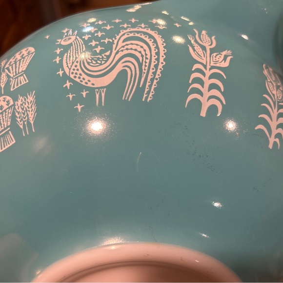 Pyrex Amish Turquoise BUTTERPRINT 444 Cinderella Mixing Bowl 4 Qt. - Picture 6 of 7